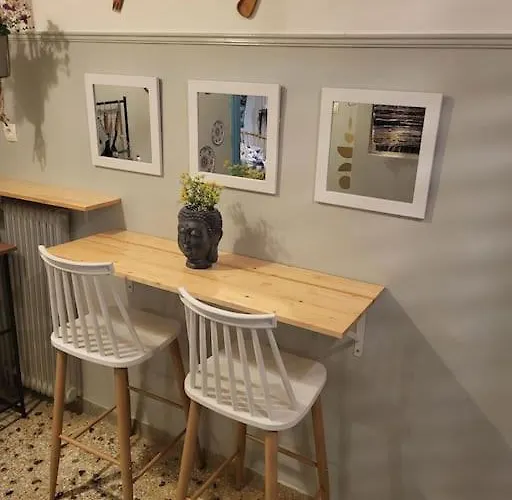Viva La Frida Boho Apartment In Central Athens